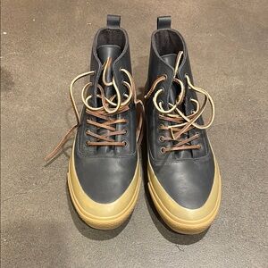 Stylish Black and Tan Men's Boots